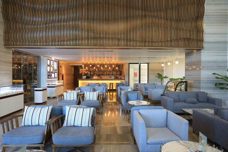 Queen Ann Nha Trang Hotel 10