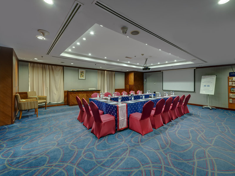 Golden Tulip Al Barsha 21