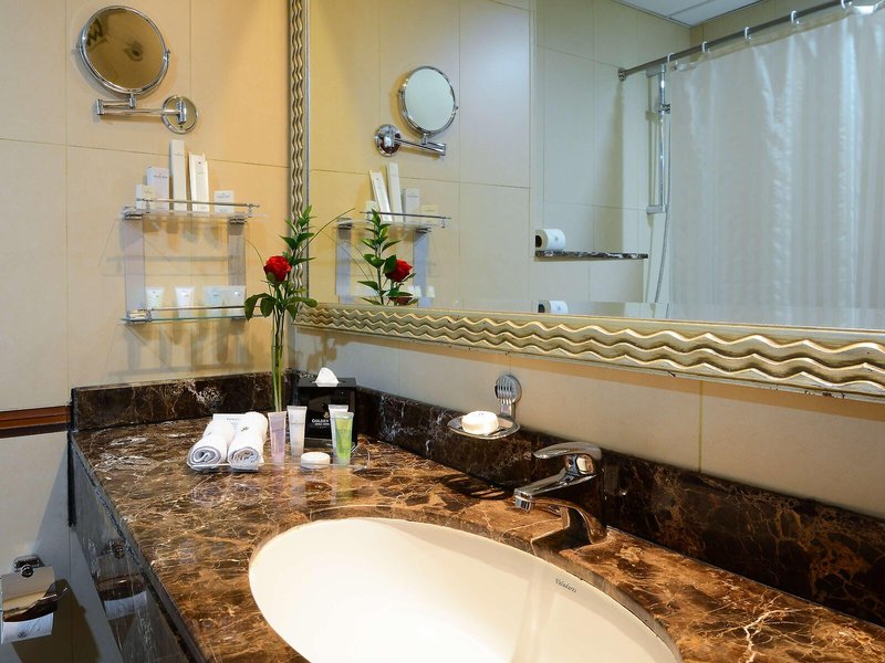 Golden Tulip Al Barsha 35