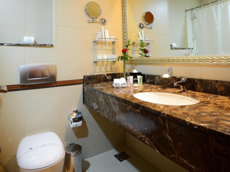 Golden Tulip Al Barsha 41