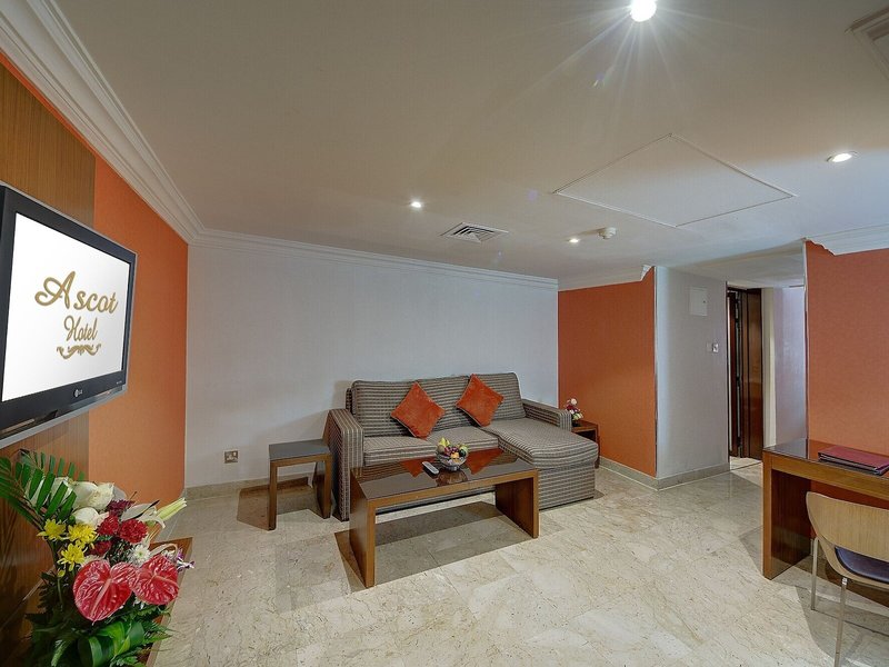 Ascot Hotel 9