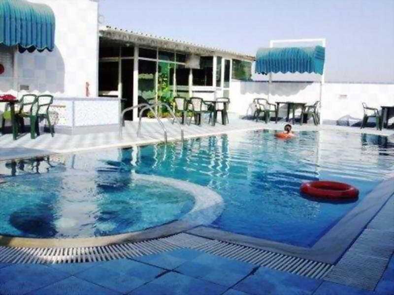 Comfort Inn Hotel Dubai 3