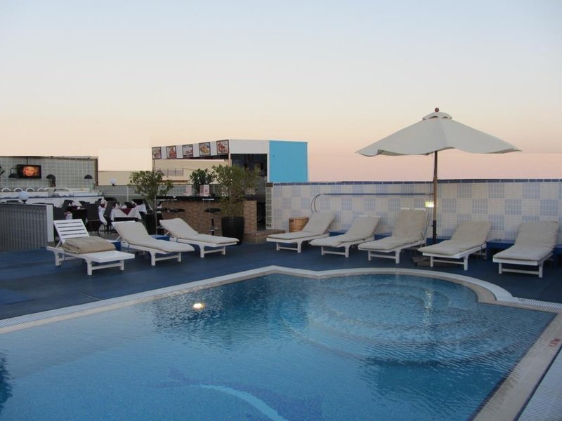 Comfort Inn Hotel Dubai 4