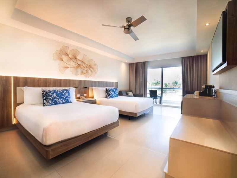 Hideaway at Royalton Punta Cana 34
