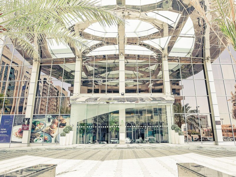 Holiday Inn Abu Dhabi Downtown 3