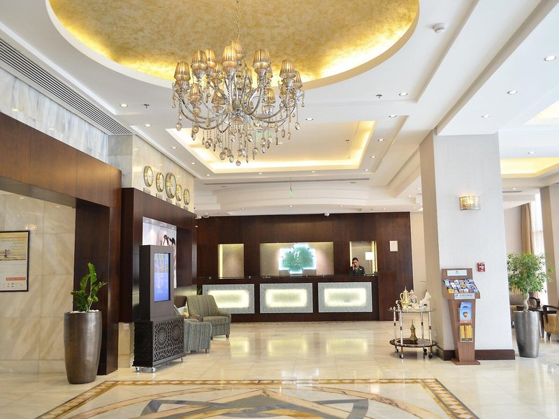 Holiday Inn Abu Dhabi Downtown 8