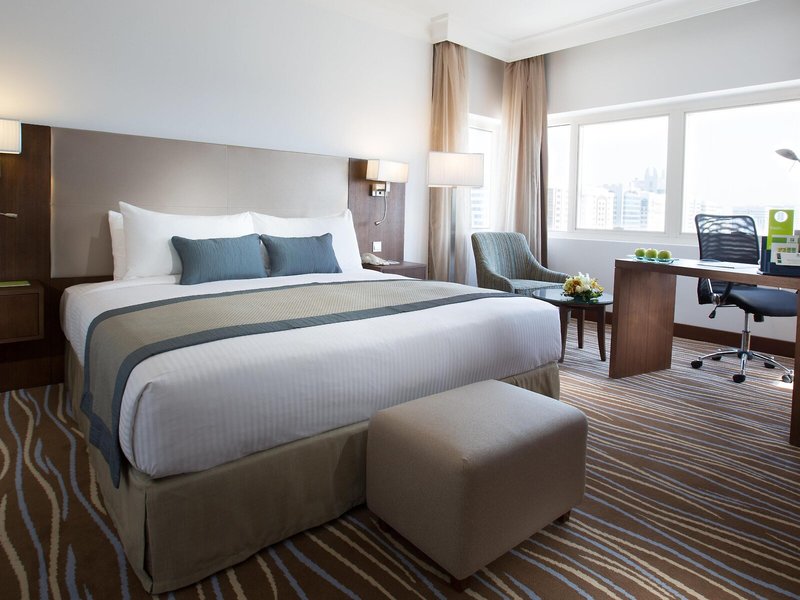 Holiday Inn Abu Dhabi Downtown 18