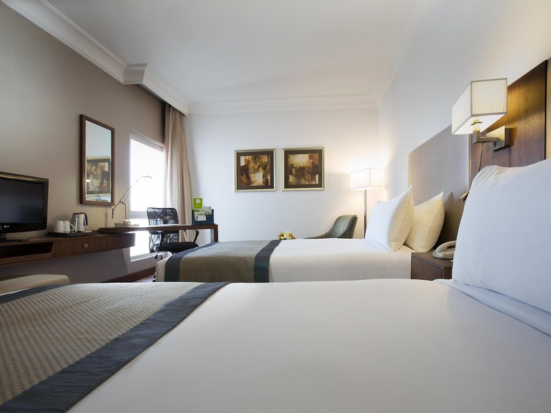 Holiday Inn Abu Dhabi Downtown 23