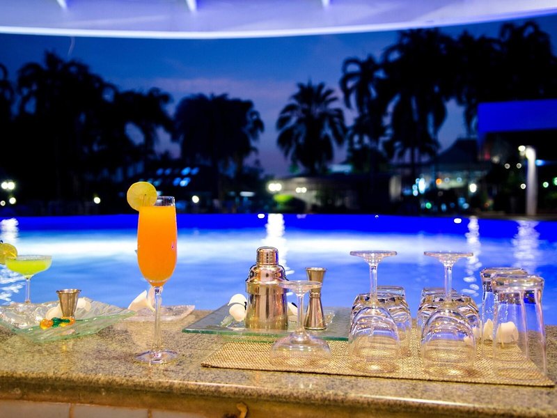 Amarin Lagoon 16