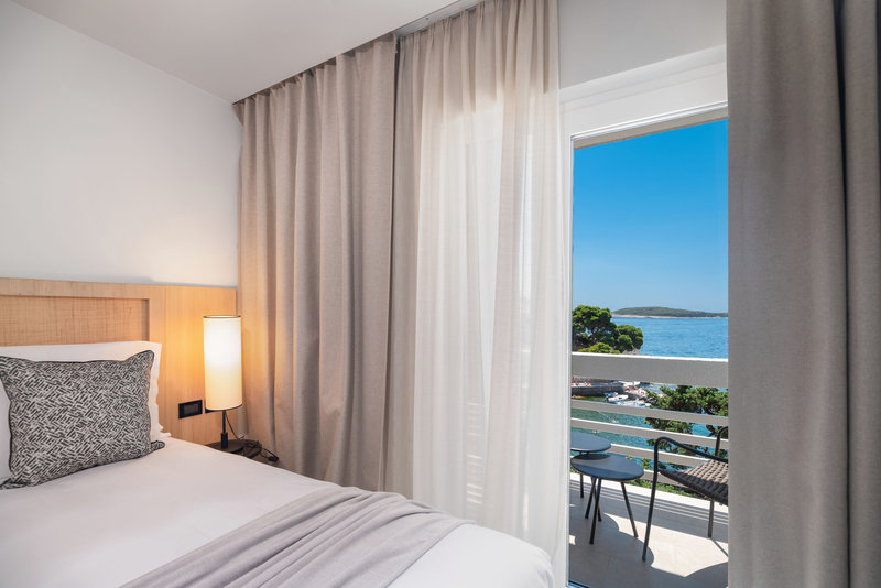Beach Bay Hvar Hotel 13