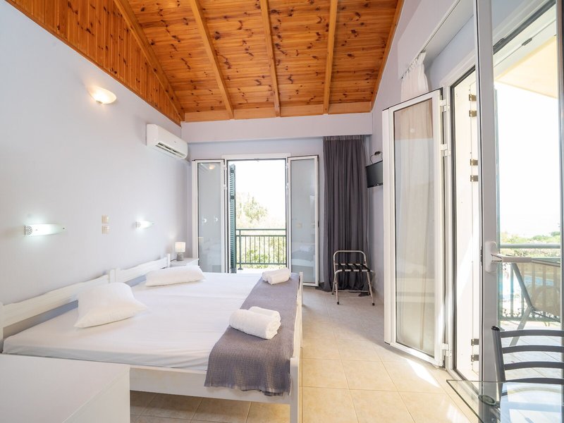 Xi Village Rooms & Apartments 20