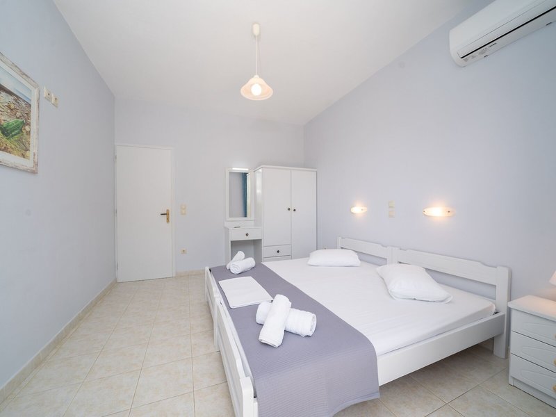 Xi Village Rooms & Apartments 32
