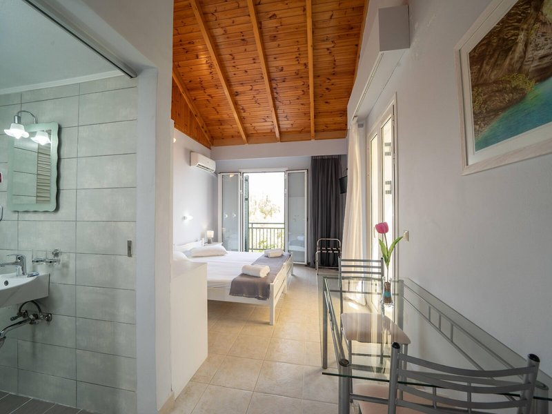 Xi Village Rooms & Apartments 35