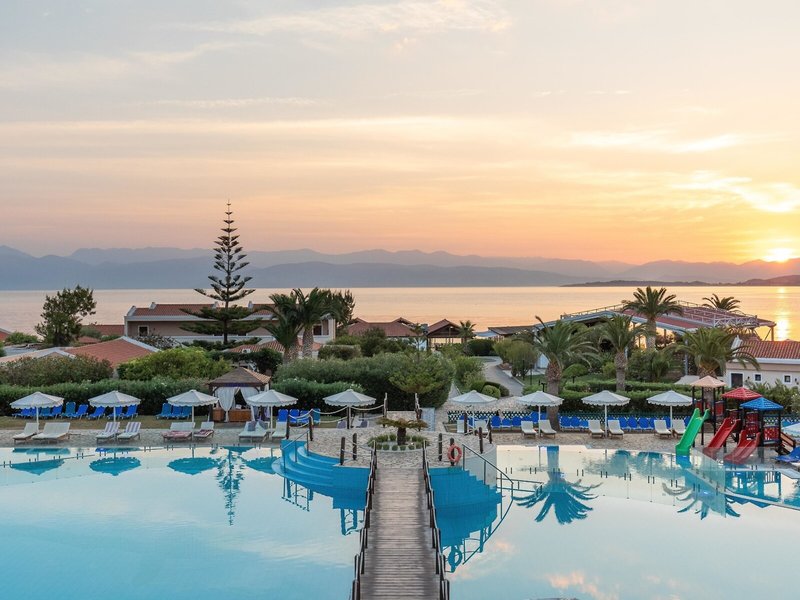 Roda Beach Resort & Spa 2
