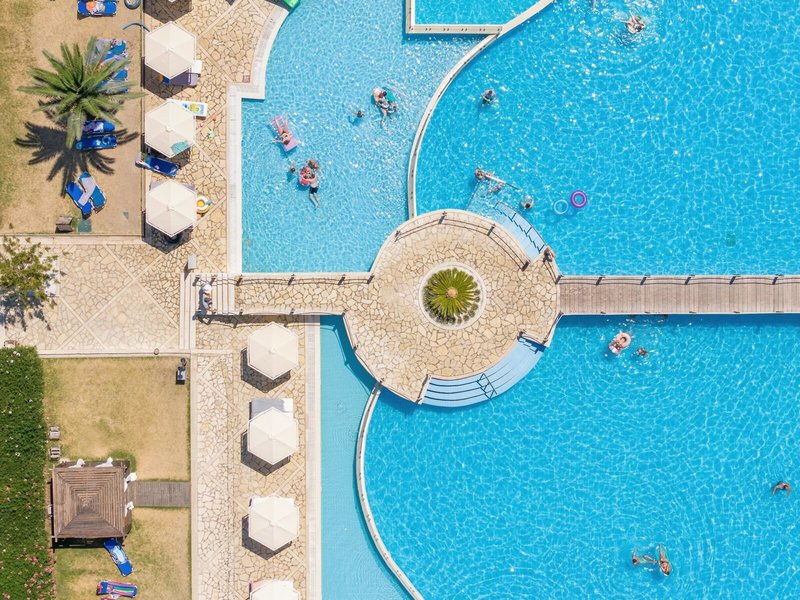 Roda Beach Resort & Spa 12