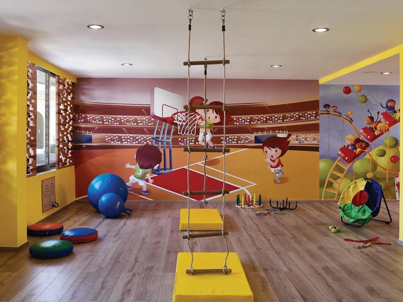 Roda Beach Resort & Spa 36