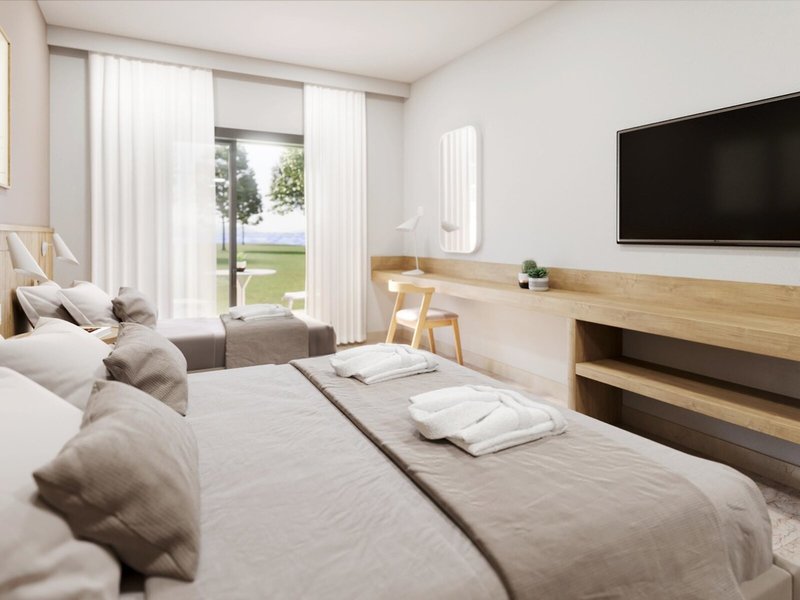 Roda Beach Resort & Spa 40