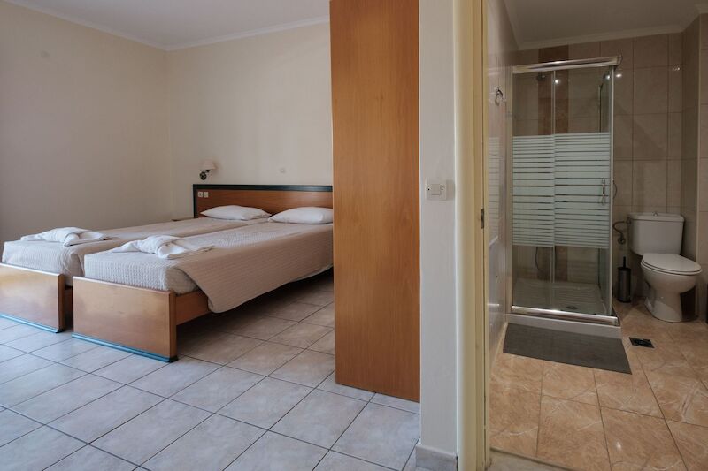 Sunny Hotel 9