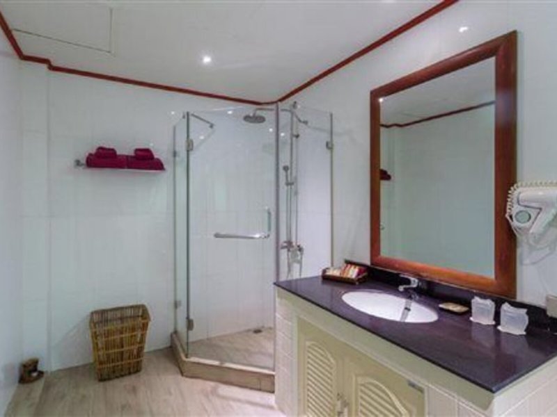 Phi Phi Erawan Palms Resort 50