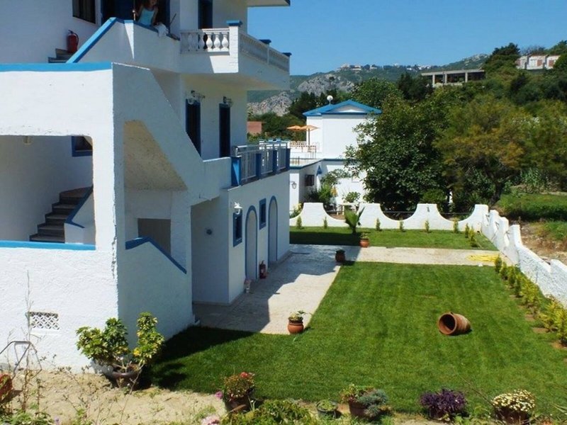 Akis Studios And Apartments 1