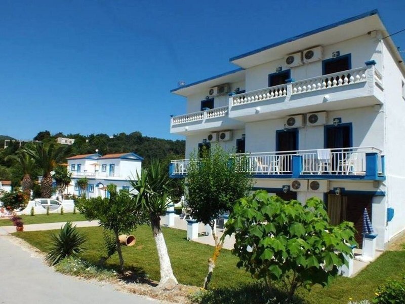 Akis Studios And Apartments 4