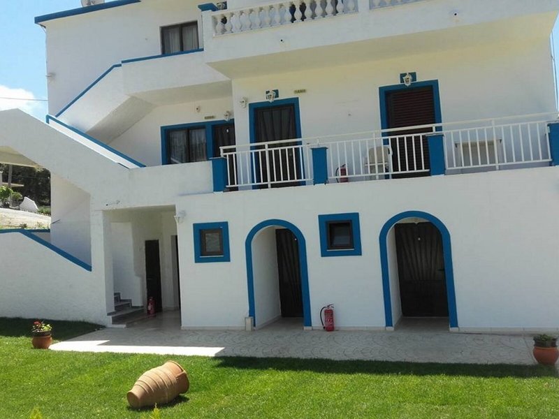 Akis Studios And Apartments 5