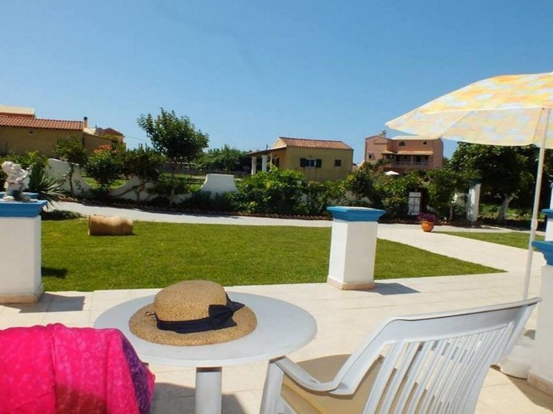 Akis Studios And Apartments 6