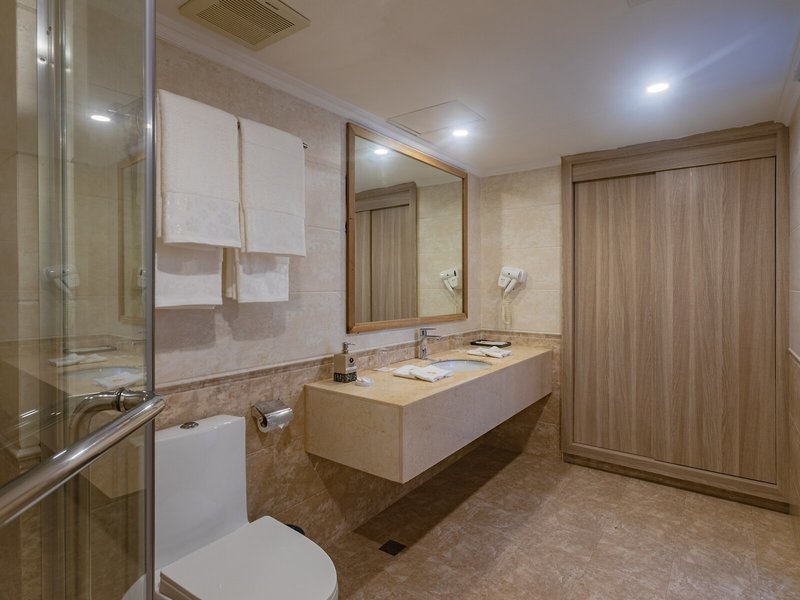 Kaani Grand Seaview 43