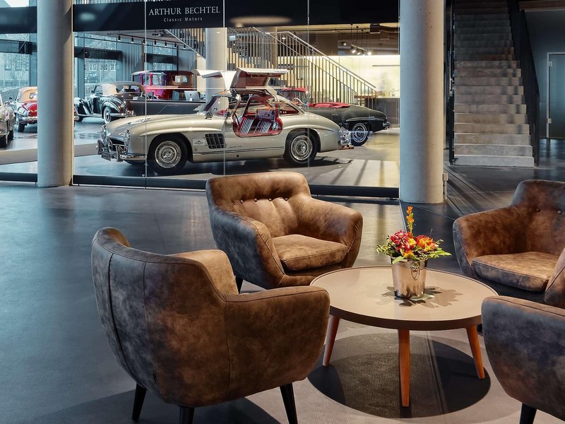 V8 HOTEL Motorworld Region Stuttgart 10