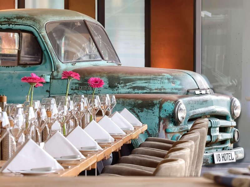 V8 HOTEL Motorworld Region Stuttgart 15