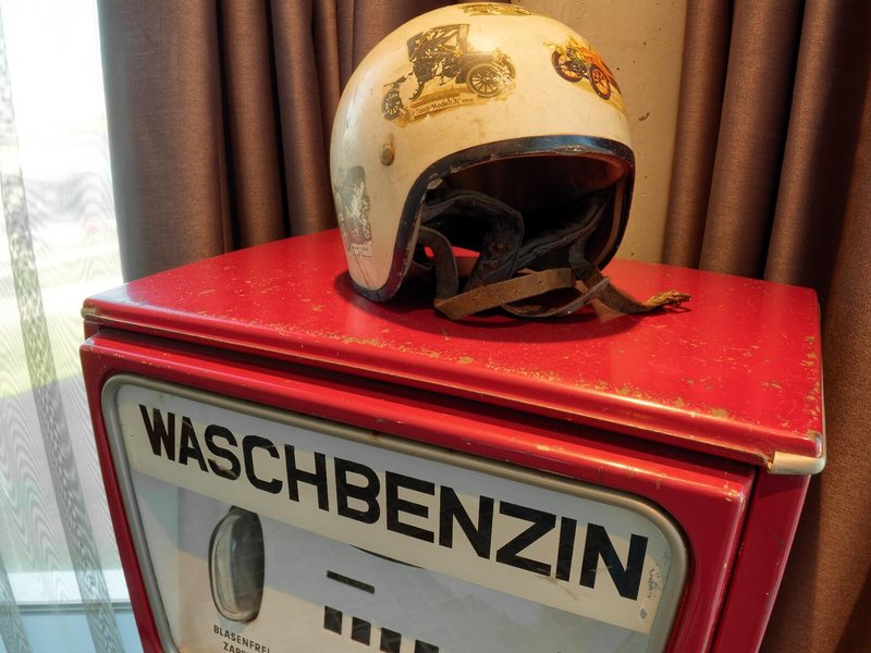 V8 HOTEL Motorworld Region Stuttgart 22