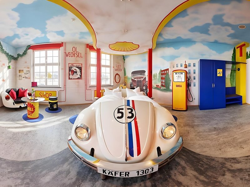 V8 HOTEL Motorworld Region Stuttgart 27