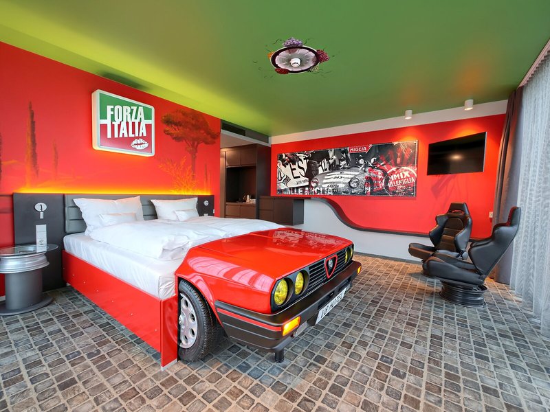 V8 HOTEL Motorworld Region Stuttgart 29