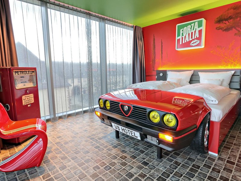 V8 HOTEL Motorworld Region Stuttgart 33