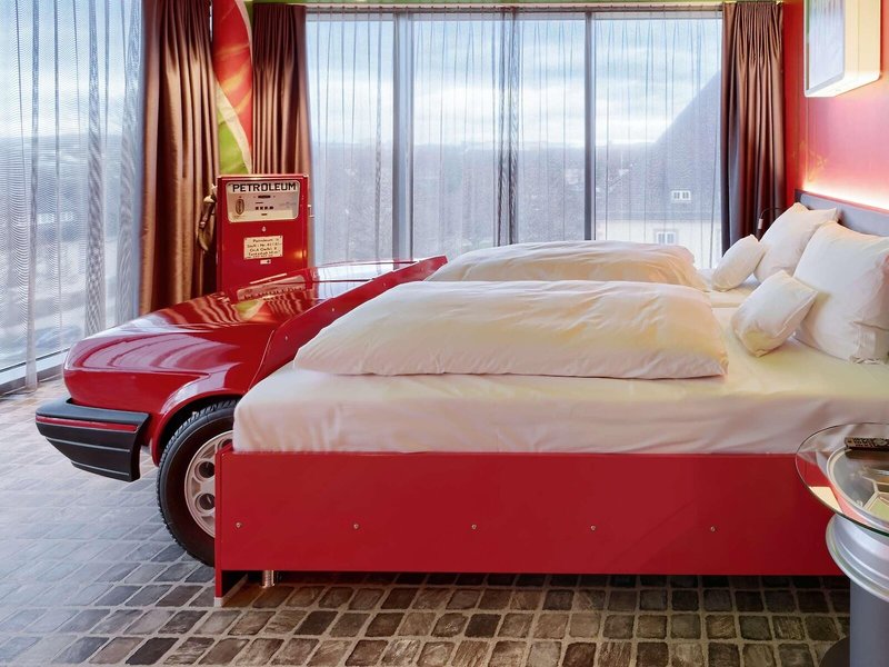 V8 HOTEL Motorworld Region Stuttgart 35