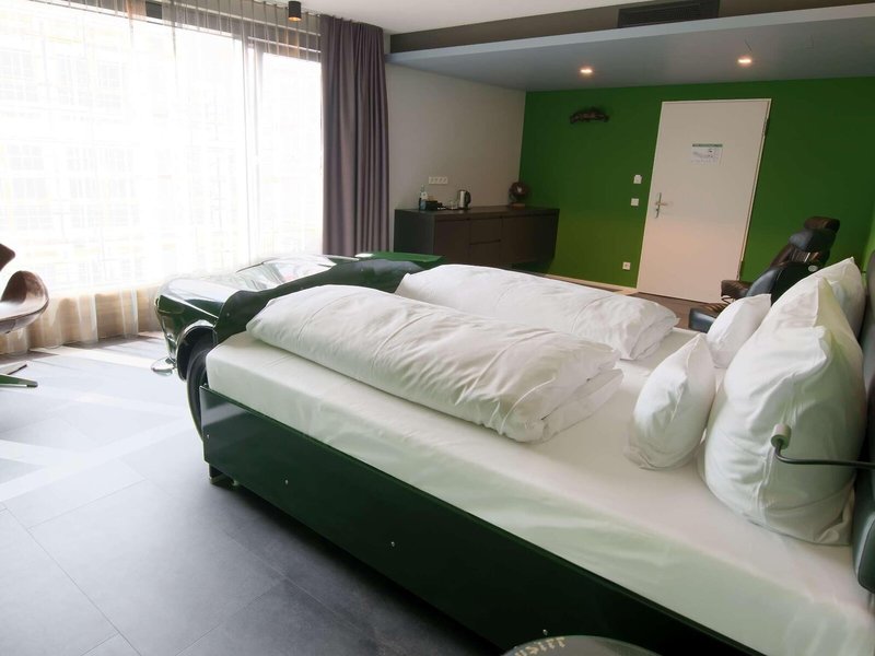 V8 HOTEL Motorworld Region Stuttgart 37