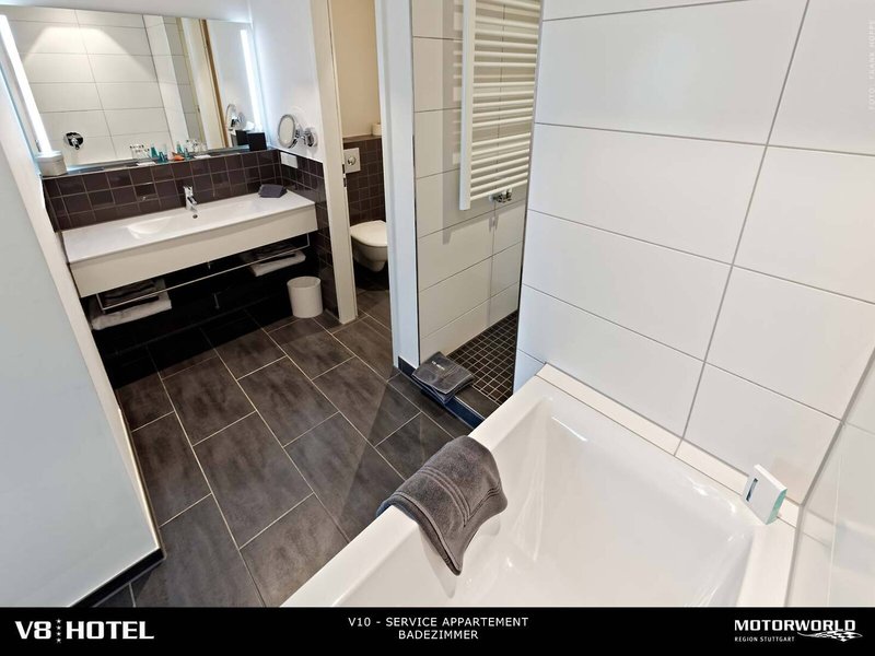 V8 HOTEL Motorworld Region Stuttgart 41