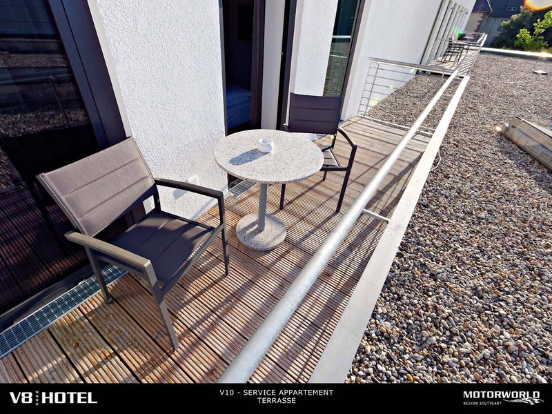 V8 HOTEL Motorworld Region Stuttgart 46