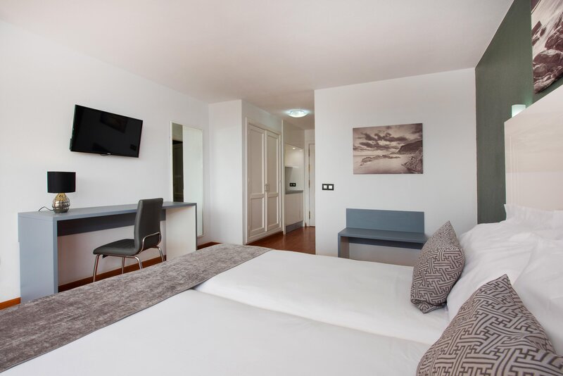 Ole Tropical Tenerife 26