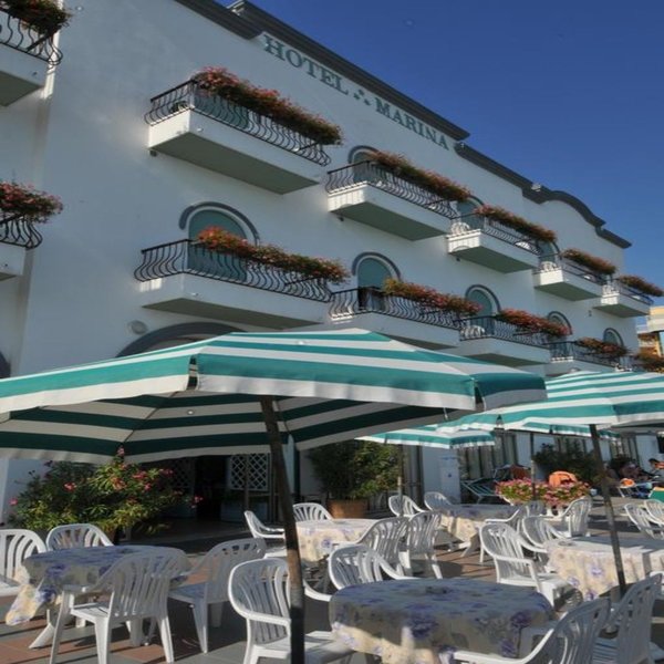Hotel Marina 4