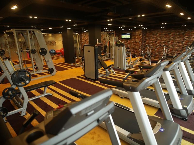 The Golden Crown Hotel 26