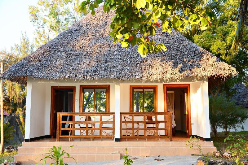 Aya Beach Bungalows 3