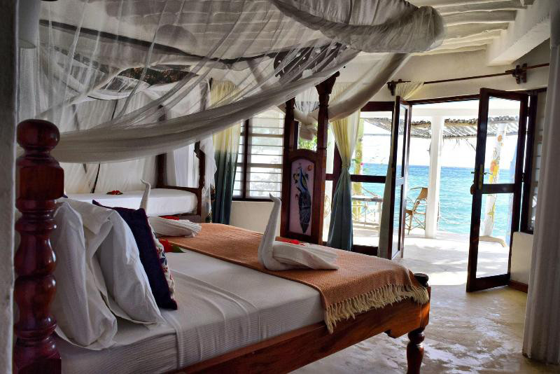 Aya Beach Bungalows 5