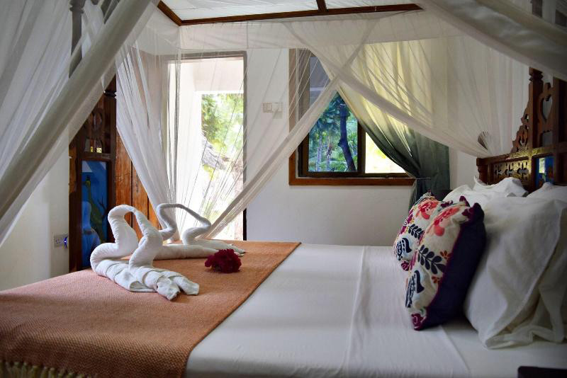 Aya Beach Bungalows 15