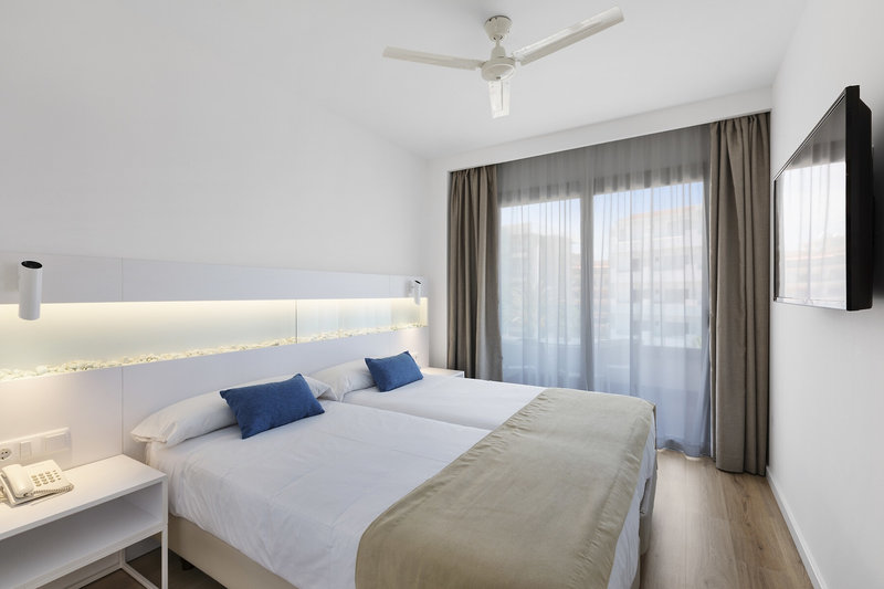 Metropolitan Playa JUKA Aparthotel 9