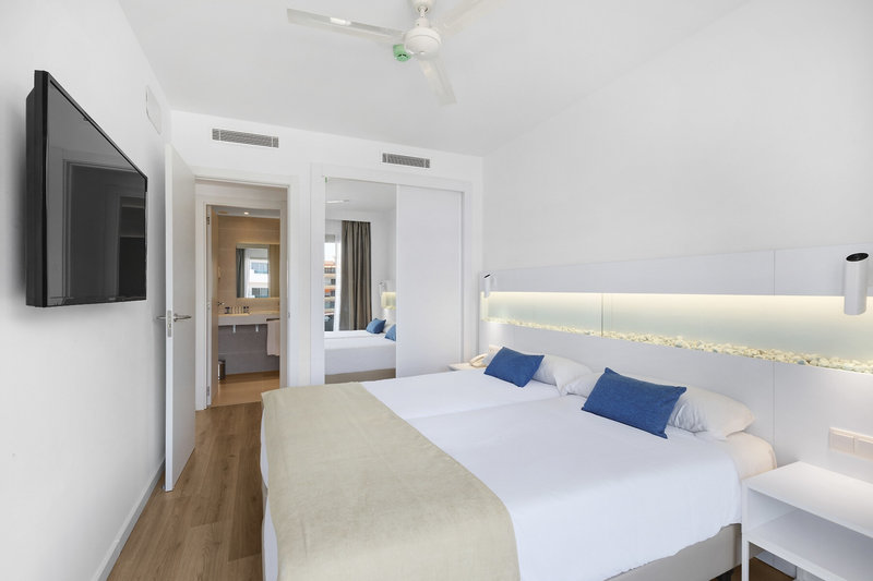 Metropolitan Playa JUKA Aparthotel 10
