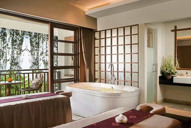 Ubud Village Hotel 12