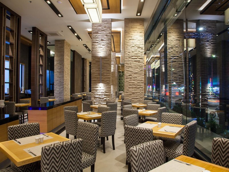 The Marina Phuket Hotel 31