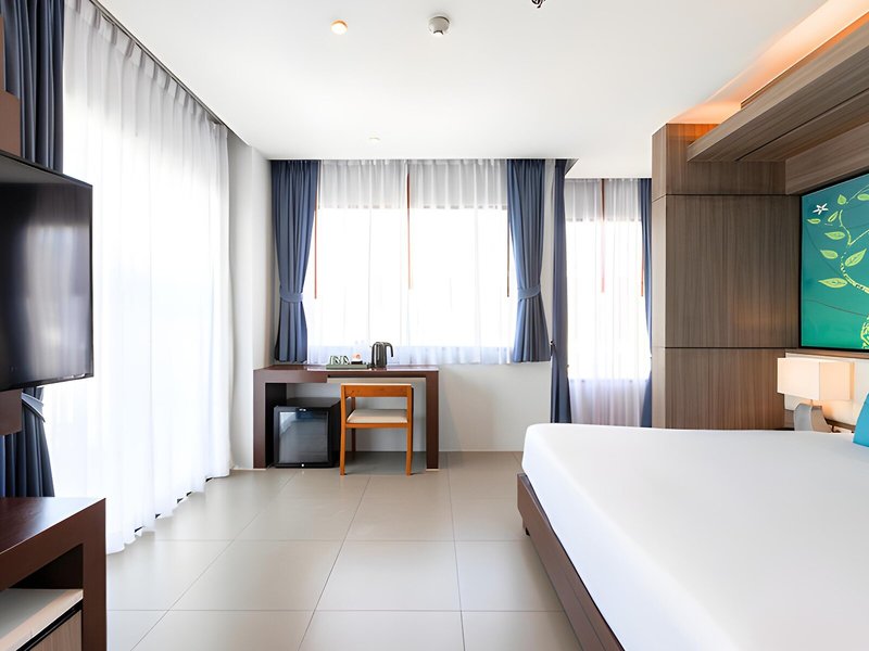 The Marina Phuket Hotel 41