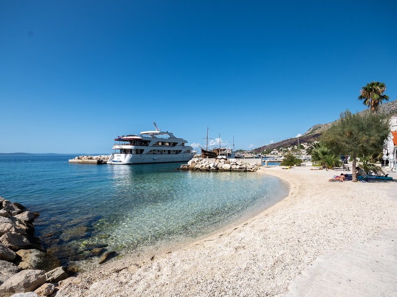 Apartments Duje 8 - Beach